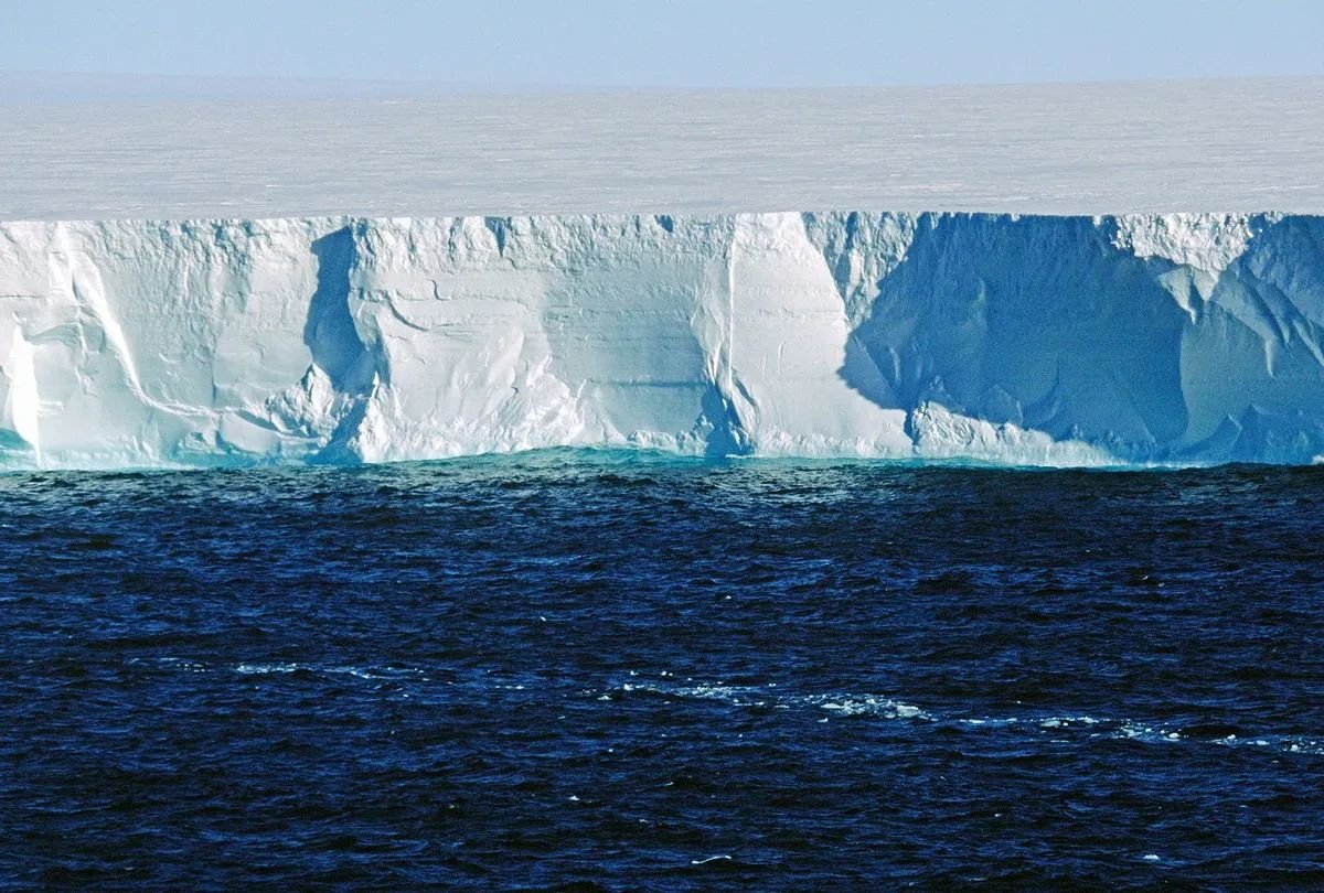 antarctica-glacier