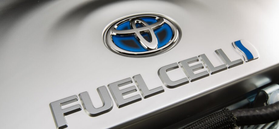 Toyota Fuel Cell Vehicles To Use Biowaste Hydrogen